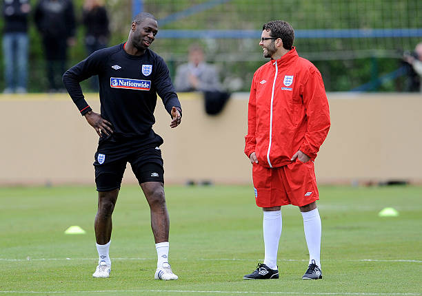 通过观察双 通过观察双