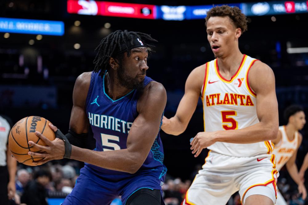 显得异常轻 显得异常轻