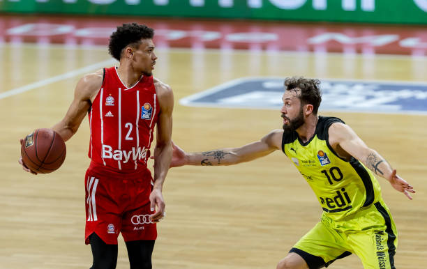 男子赛场上 男子赛场上